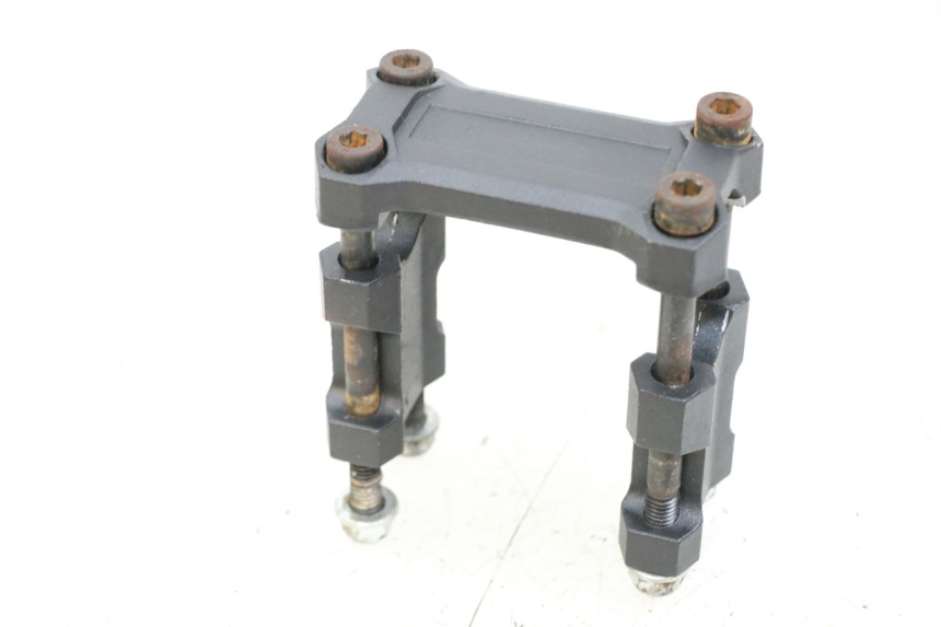 photo de HANDLEBAR RISERS NITRO MOTORS THUNDER 125 - Zoom on usage condition