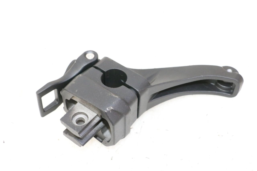 photo de HANDLEBAR RISERS DUALTRON VICTOR LIMITED 1 - Fixing points details