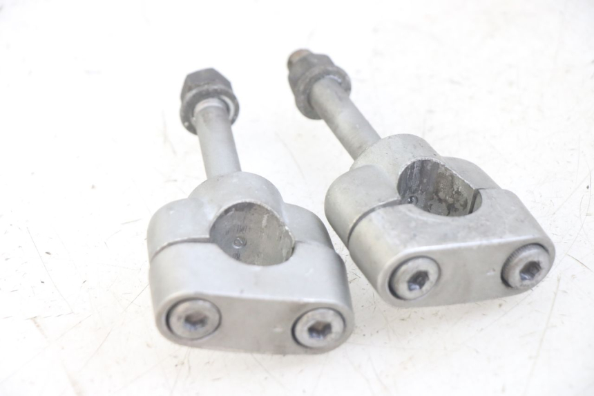 photo de HANDLEBAR RISERS YAMAHA XJN DIVERSION 600 (2000 - 2003) - Alternative perspective