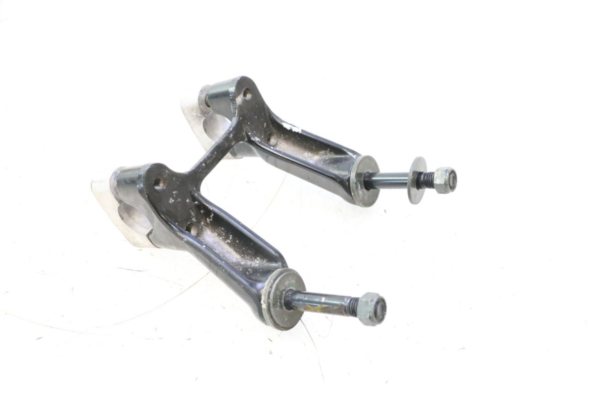 photo de HANDLEBAR RISERS YAMAHA XP T-MAX ABS 500 (2005 - 2005) - Technical close-up