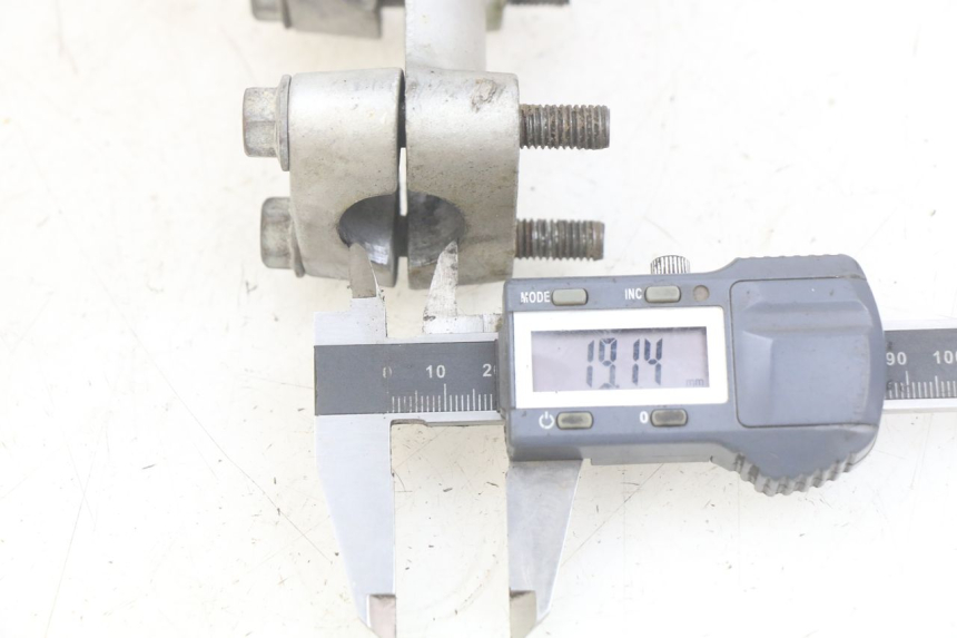 photo de HANDLEBAR RISER SHINERAY XY250 STXE 250 (2006 - 2012) - Component detail