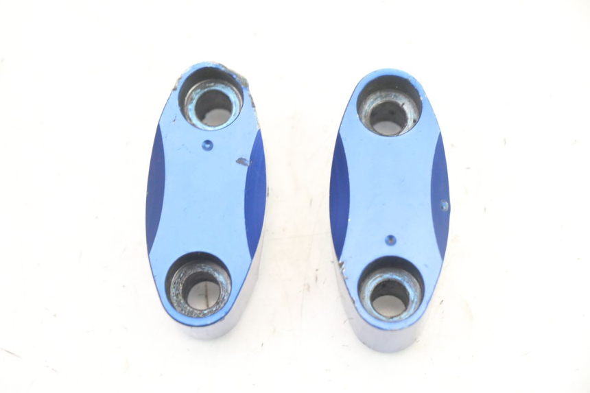 photo de HANDLEBAR RISERS YAMAHA YZ 125 (2006 - 2016) - Component detail
