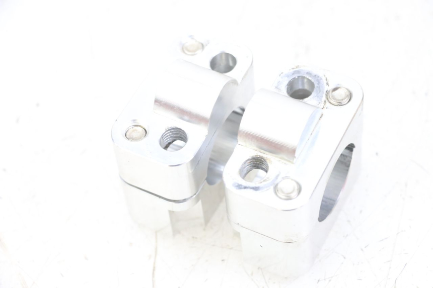 photo de Handlebar clamp YAMAHA YZ 85 (2002 - 2018) - Alternative perspective