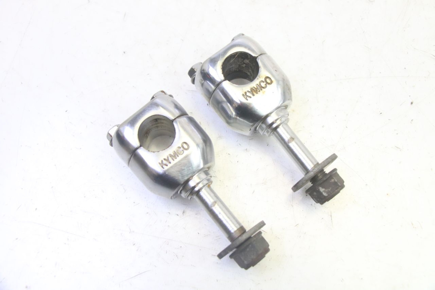 photo de HANDLEBAR RISERS KYMCO ZING 125 (1997 - 2003) - Technical close-up