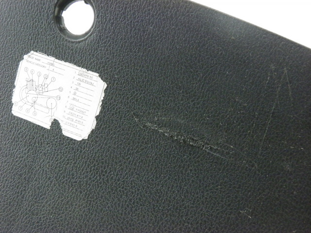 photo de GLOVEBOX DOOR BENZHOU YY50QT31 VINTAGE 50 (2009 - 2012) - Component detail