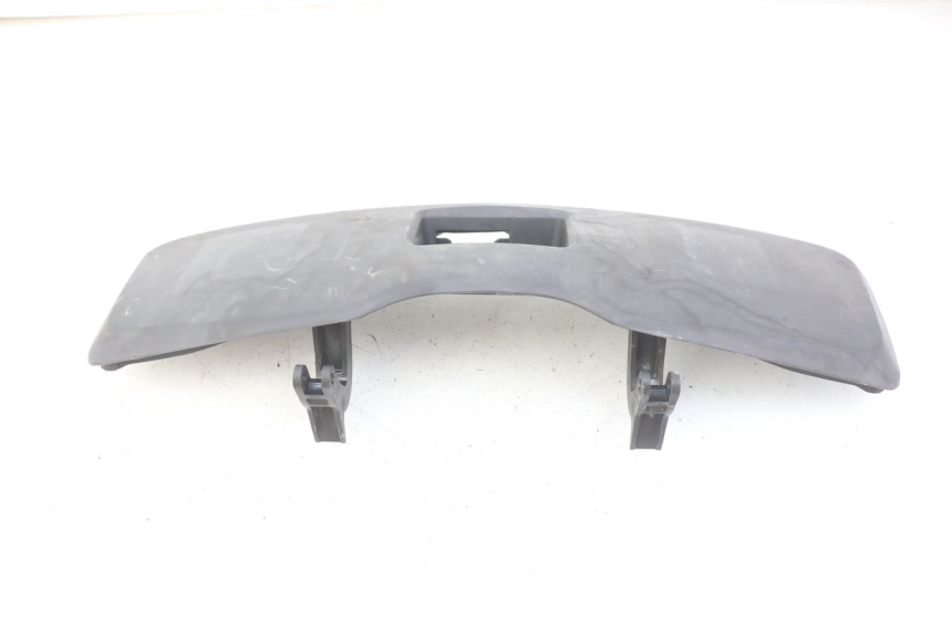 photo de GLOVE BOX DOOR SUZUKI BURGMAN 125 (2007 - 2014) - Alternative perspective