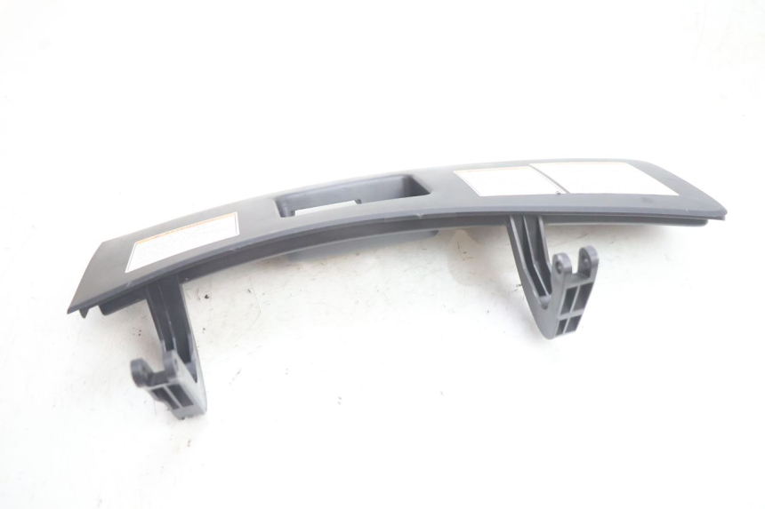 photo de GLOVEBOX DOOR SUZUKI BURGMAN EXECUTIVE ABS 650 (2006 - 2012) - Component detail