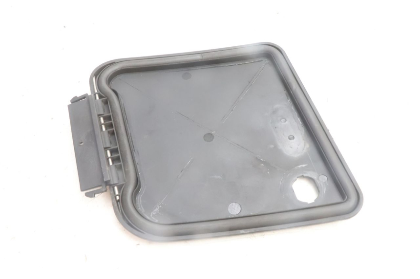 photo de GLOVEBOX DOOR BMW C1 125 (2000 - 2003) - Technical close-up