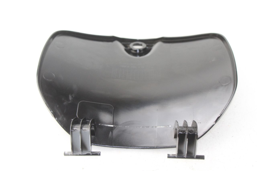 photo de GLOVE BOX DOOR SYM FIDDLE 3 III 125 (2014 - 2020) - Zoom on usage condition