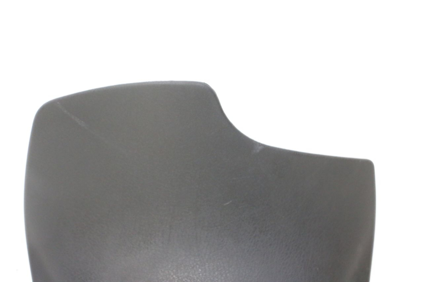 photo de GLOVE BOX DOOR PIAGGIO FLY 2T 50 (2004 - 2017) - Surface and material condition