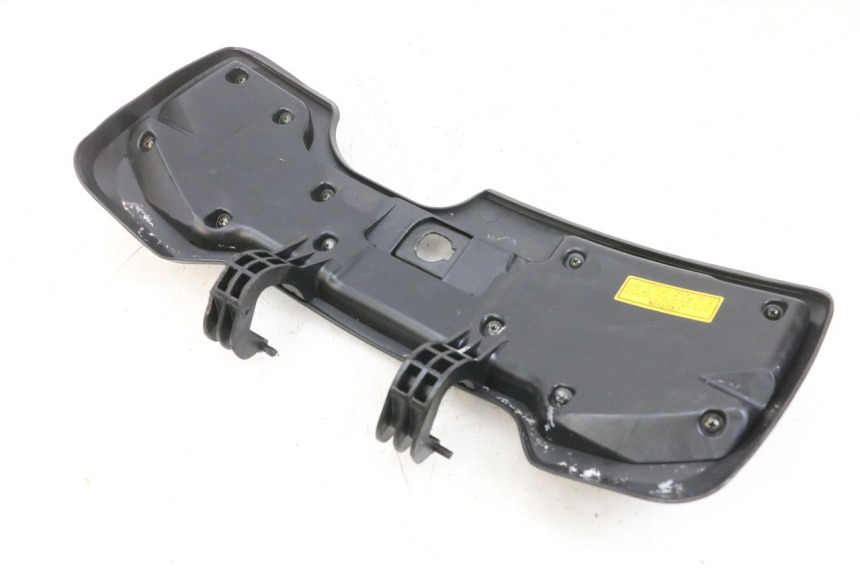 photo de GLOVEBOX DOOR SYM GTS EVO 125 (2009 - 2013) - Zoom on usage condition