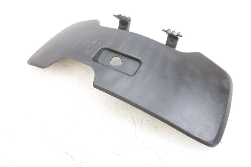 photo de GLOVEBOX DOOR SYM GTS EVO 125 (2009 - 2013) - Product overview