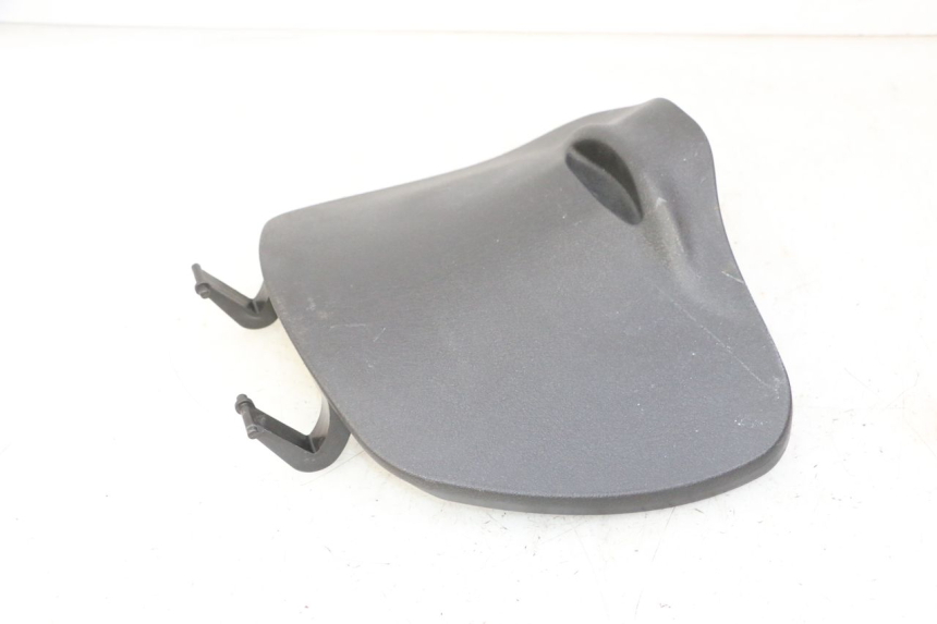 photo de GLOVEBOX DOOR PIAGGIO LIBERTY 4T 50 (2009 - 2015) - Technical close-up