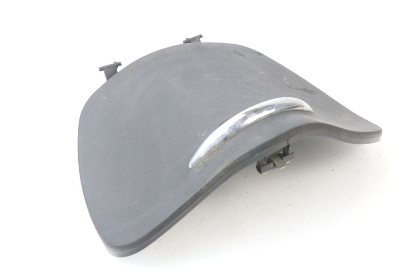 photo de GLOVEBOX DOOR PIAGGIO LIBERTY 125 (2009 - 2013) - Alternative perspective