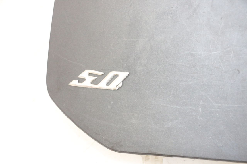 photo de GLOVEBOX DOOR KYMCO LIKE 4T 50 (2019 - 2025) - Surface and material condition