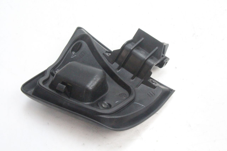 photo de GLOVEBOX DOOR HONDA PCX (JF28) 125 (2009 - 2011) - Technical close-up