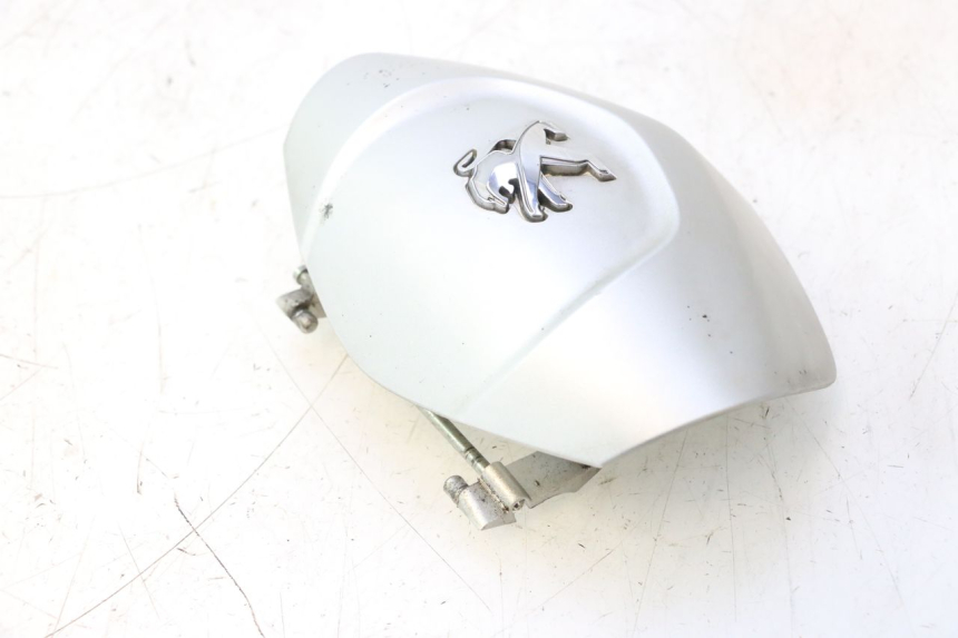 photo de GLOVEBOX DOOR PEUGEOT SATELIS 125 (2013 - 2018) - Fixing points details