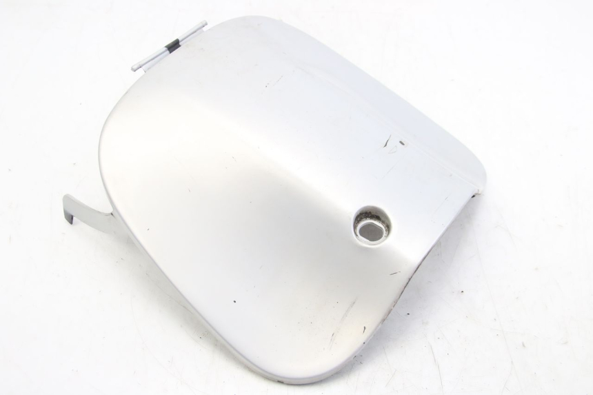 photo de GLOVE BOX DOOR APRILIA SCARABEO 4T 50 (2009 - 2017) - Main view