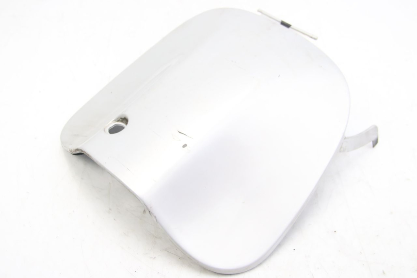 photo de GLOVE BOX DOOR APRILIA SCARABEO 4T 50 (2009 - 2017) - Component detail