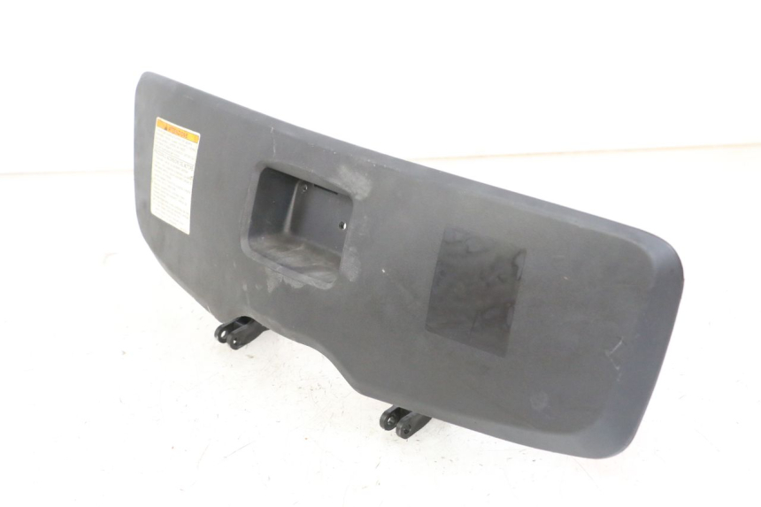 photo de GLOVE BOX DOOR SUZUKI BURGMAN 125 (2007 - 2014) - Alternative perspective