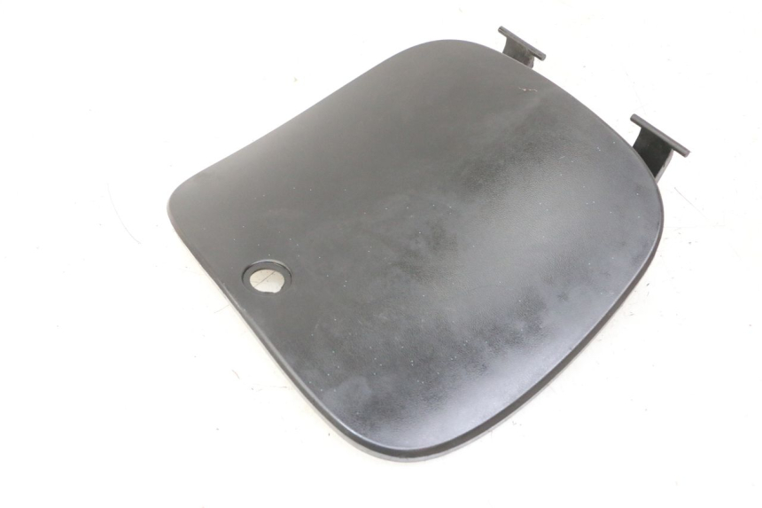 photo de GLOVEBOX DOOR PEUGEOT TWEET PRO CARGO 50 (2018 - 2022) - Zoom on usage condition