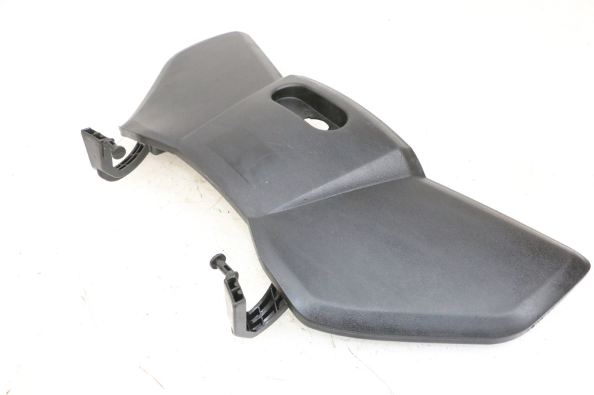 photo de GLOVEBOX DOOR YAMAHA X-MAX XMAX 125 (2010 - 2013) - Product overview