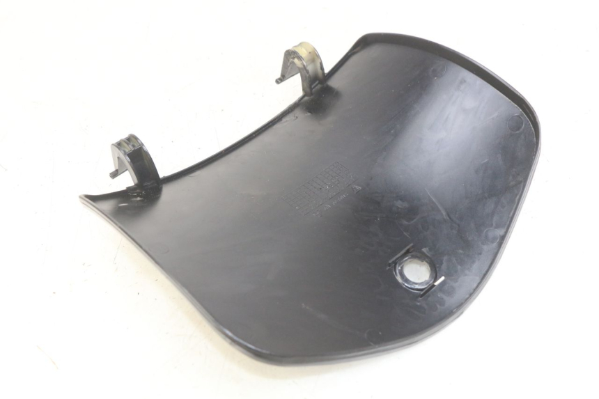 photo de GLOVE BOX DOOR YIYING YY125T 125 (2006 - 2014) - Alternative perspective