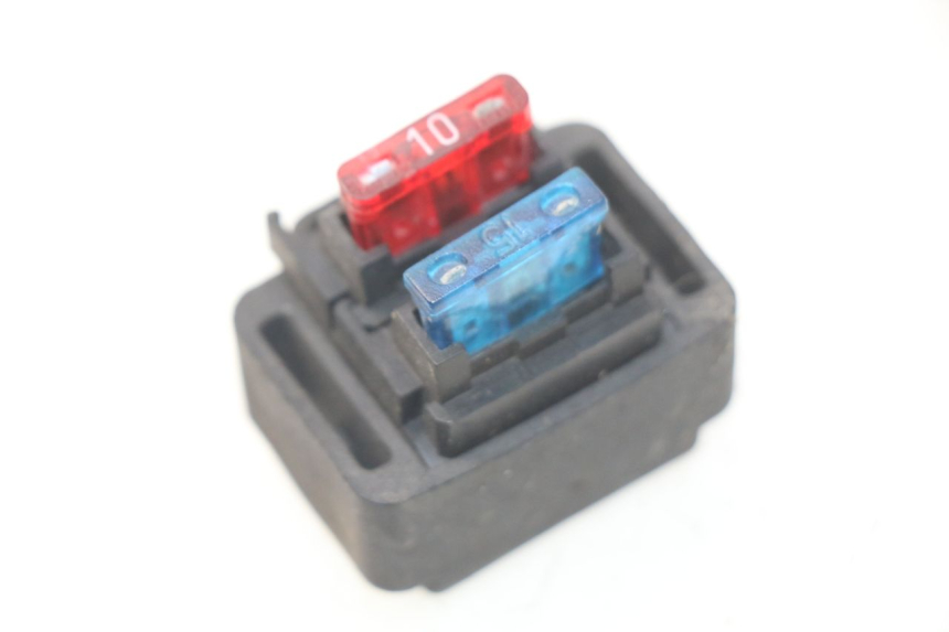 photo de FUSE BOX YAMAHA FJR ABS 1300 (2006 - 2012) - Technical close-up