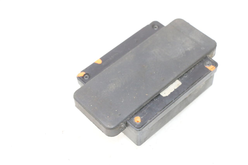 photo de FUSE BOX KAWASAKI GPX F ZX750F 750 (1986 - 1990) - Zoom on usage condition