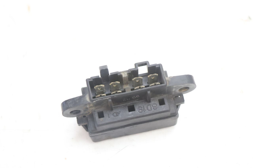 photo de FUSE BOX SUZUKI GSX F GSXF 750 (1988 - 1998) - Product overview