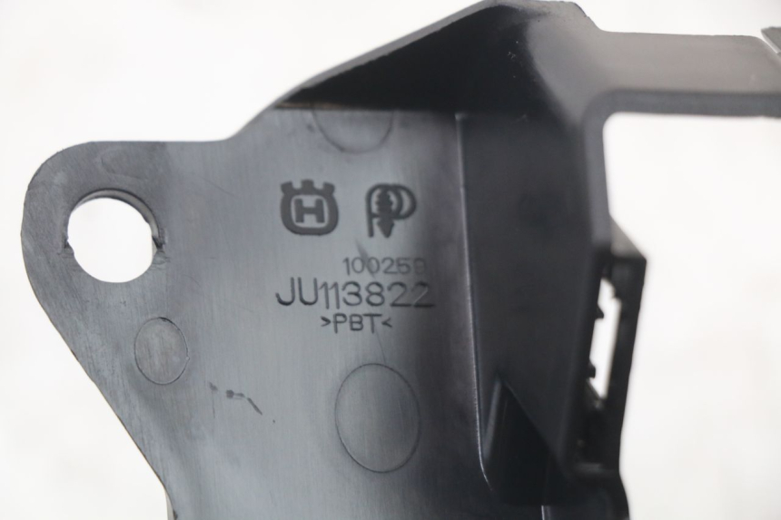 photo de FUSE BOX HUSQVARNA SVARTPILEN 401 (2018 - 2023) - Technical close-up