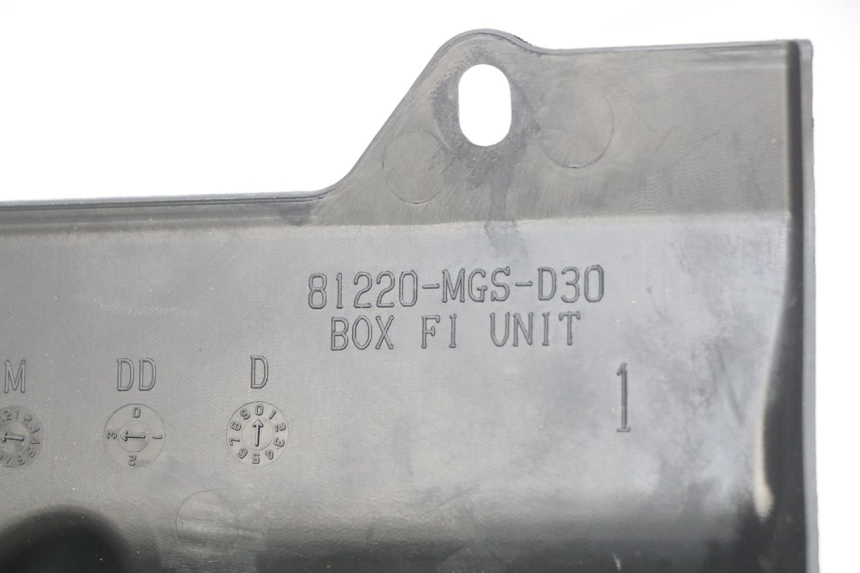 photo de FUSE HOLDER HONDA INTEGRA NC D 750 (2016 - 2018) - Alternative perspective