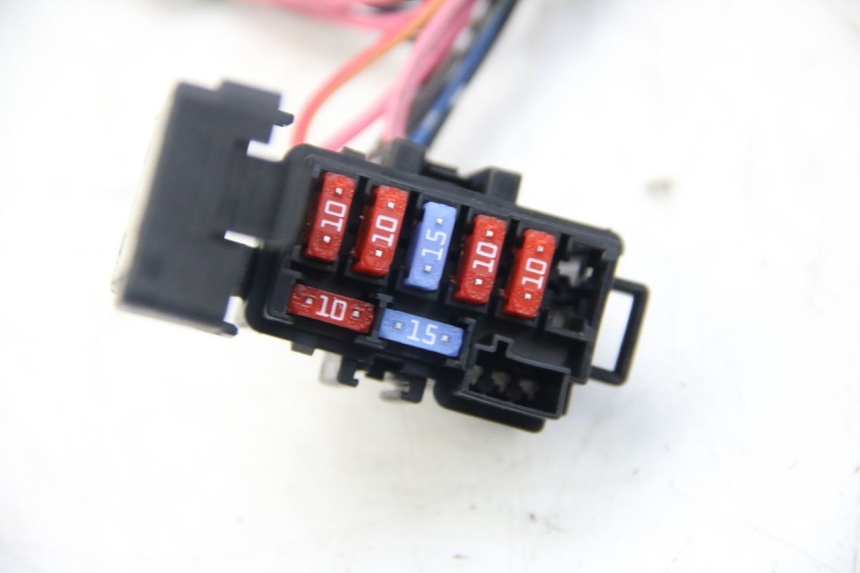 photo de FUSE HOLDER HONDA PES PS I 125 (2006 - 2012) - Zoom on usage condition