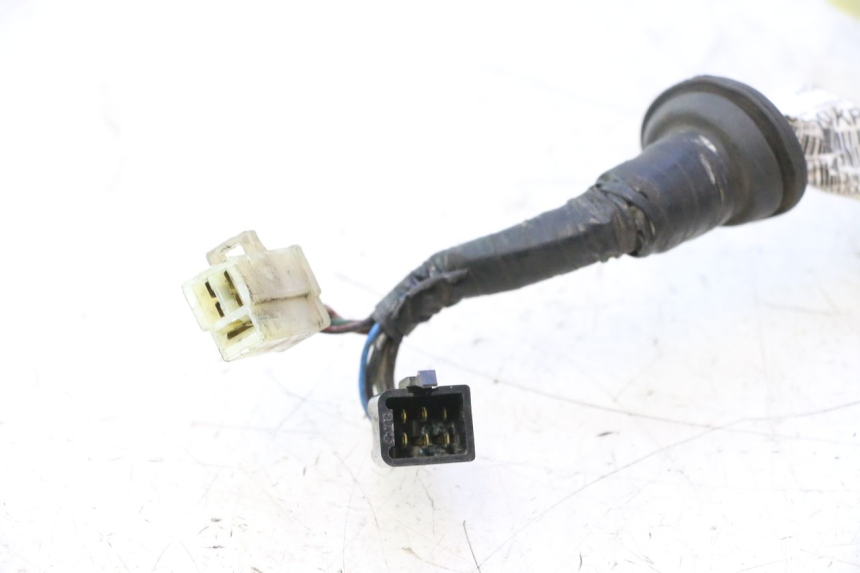 photo de FUSE BOX HONDA SH 125 (2001 - 2003) - Alternative perspective