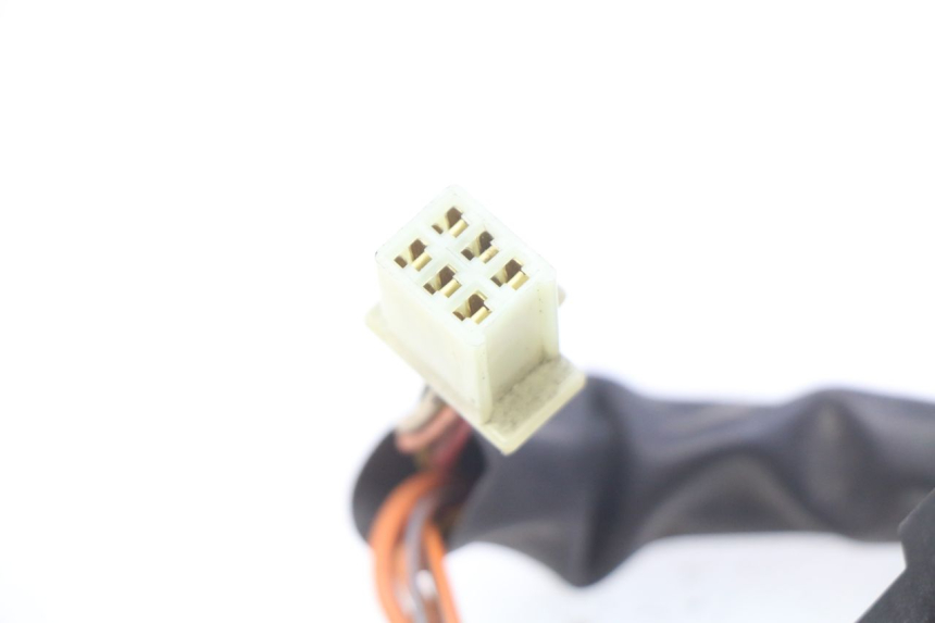 photo de FUSE HOLDER SUZUKI SIXTEEN 125 (2008 - 2010) - Zoom on usage condition