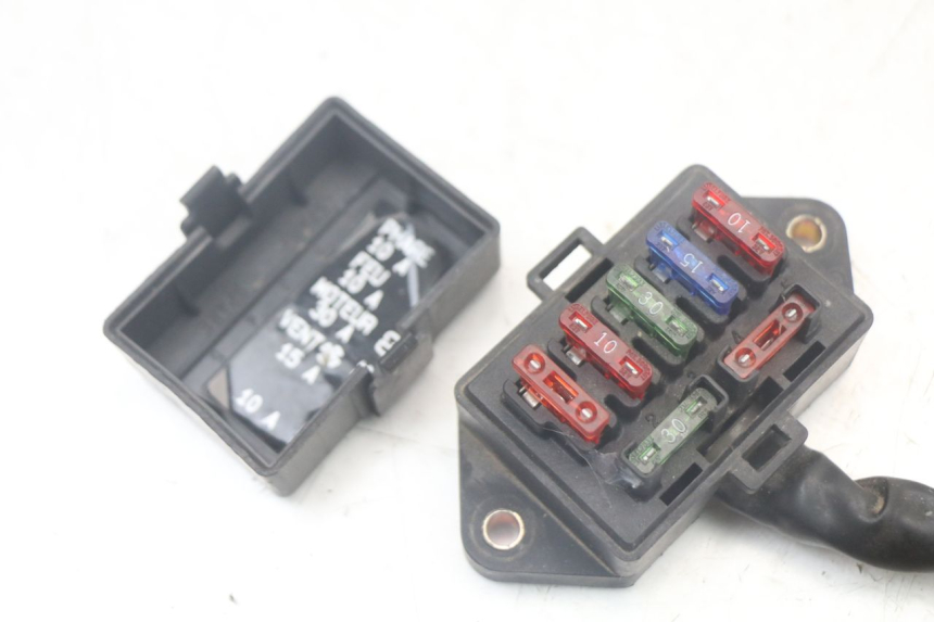 photo de FUSE HOLDER TRIUMPH SPEED TRIPLE T301 900 (1994 - 1996) - Zoom on usage condition