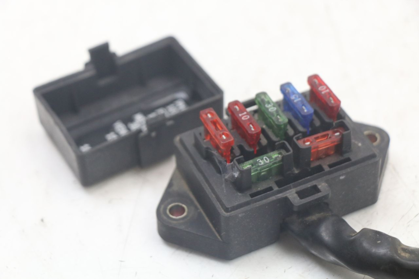 photo de FUSE HOLDER TRIUMPH SPEED TRIPLE T301 900 (1994 - 1996) - Alternative perspective