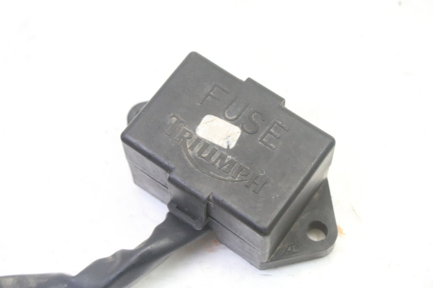 photo de FUSE BOX TRIUMPH SPRINT 900 (1995 - 1998) - Component detail