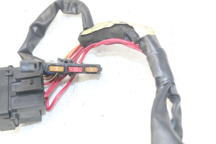 photo de FUSE BOX YAMAHA XP T-MAX TMAX 500 (2004 - 2007) - Zoom on usage condition