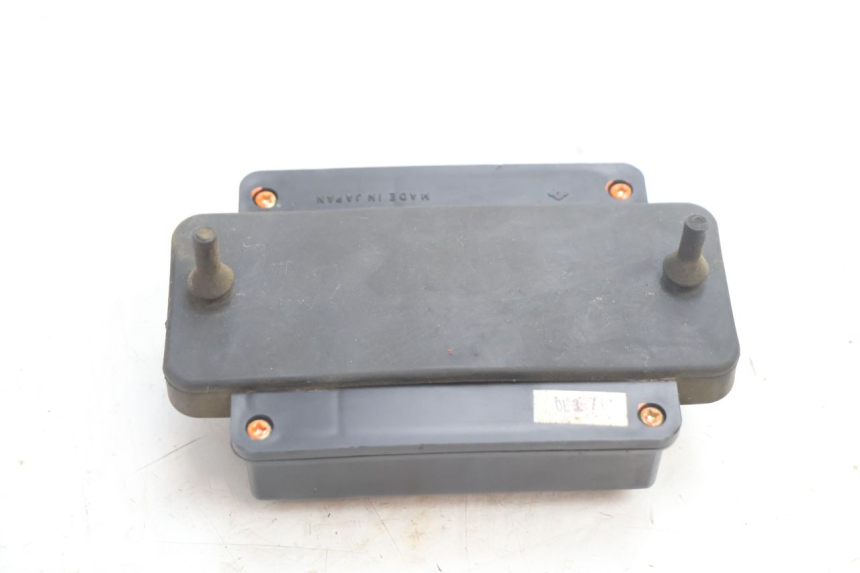 photo de FUSE BOX KAWASAKI ZX-6R ZX6R 600 (2000 - 2002) - Alternative perspective