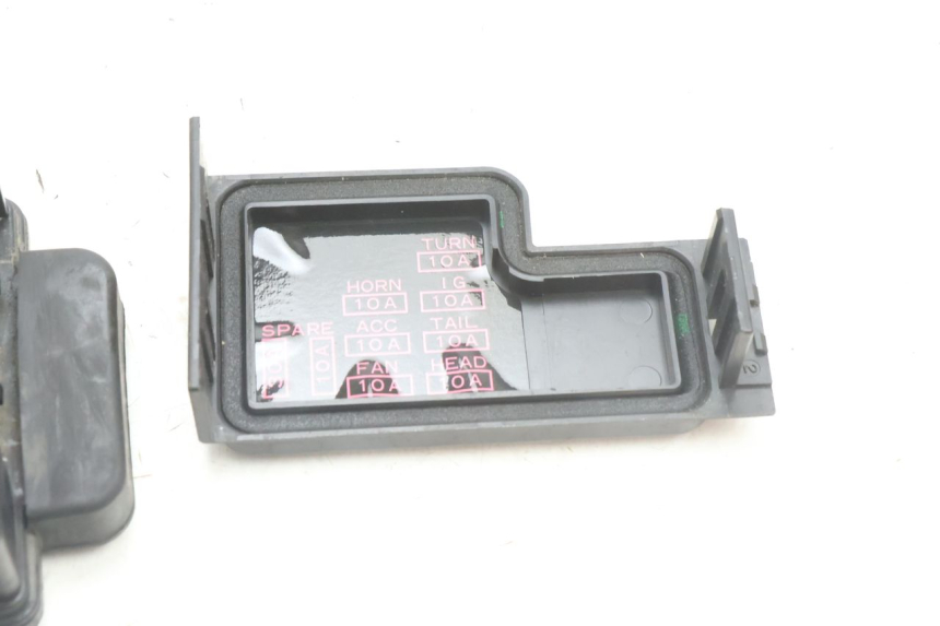 photo de FUSE HOLDER KAWASAKI ZZR 600 (1995 - 2004) - Zoom on usage condition