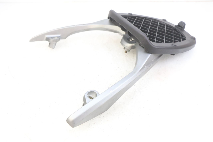 photo de LUGGAGE RACK KYMCO AGILITY 16+ 4T 50 (2018 - 2023) - Zoom on usage condition