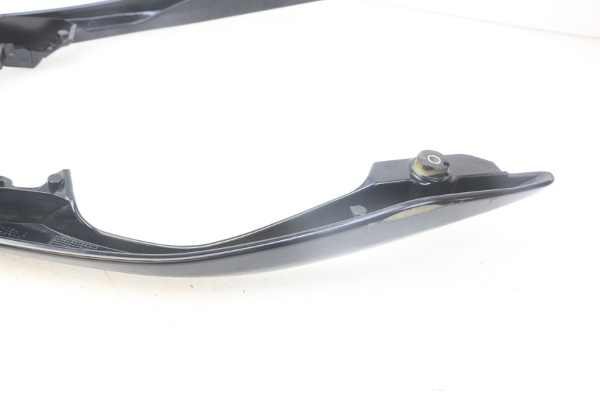 photo de LUGGAGE RACK SUZUKI AN BURGMAN 400 (2006 - 2010) - Component detail