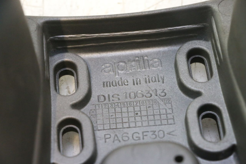 photo de LUGGAGE RACK APRILIA ATLANTIC S 125 (2010 - 2013) - Component zoom