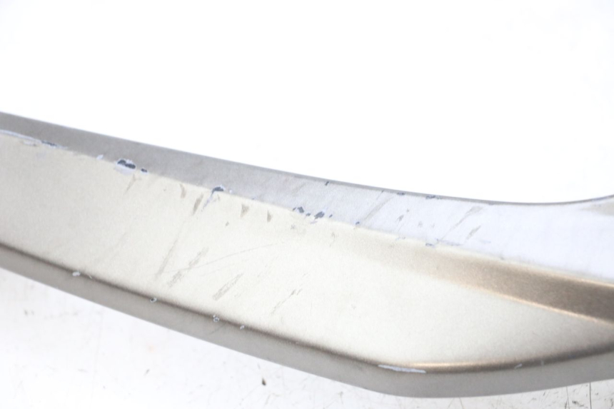 photo de LUGGAGE RACK KYMCO DINK STREET 125 (2009 - 2014) - Fixing points details