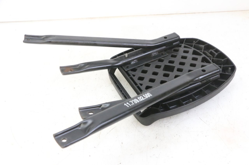 photo de LUGGAGE RACK PEUGEOT ELYSEO 125 (1999 - 2004) - Zoom on usage condition