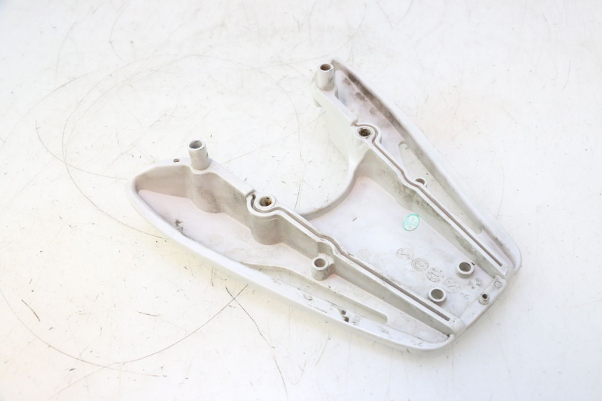 photo de LUGGAGE RACK KEEWAY F-ACT NAKED 50 (2009 - 2014) - Zoom on usage condition