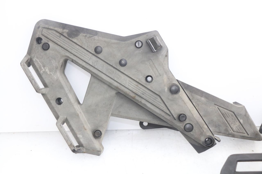 photo de LUGGAGE RACK YAMAHA FJ 3CX 1200 (1986 - 1996) - Additional view of the item