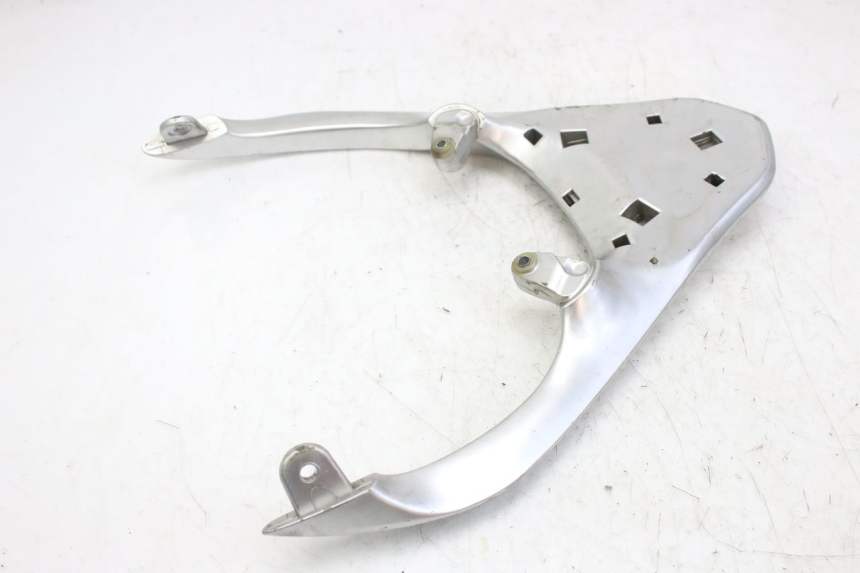 photo de LUGGAGE RACK PIAGGIO FLY 4T 50 (2013 - 2017) - Zoom on usage condition