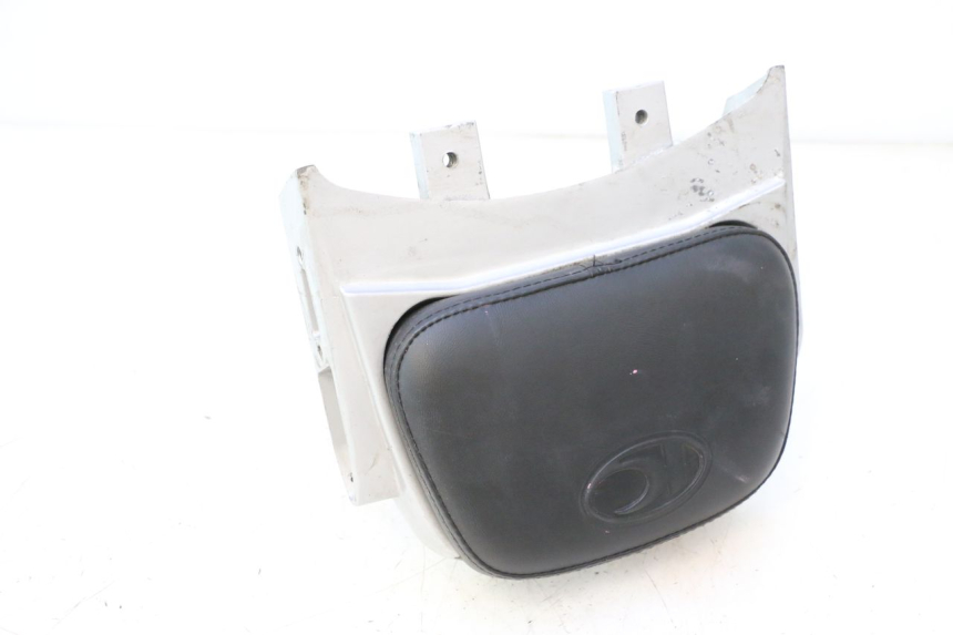 photo de LUGGAGE RACK KYMCO GRAND DINK 125 (2008 - 2014) - Zoom on usage condition